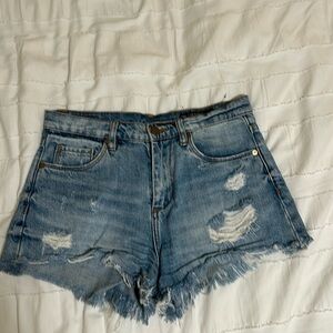 BLANK NYC the barrow vintage high rise short size 26